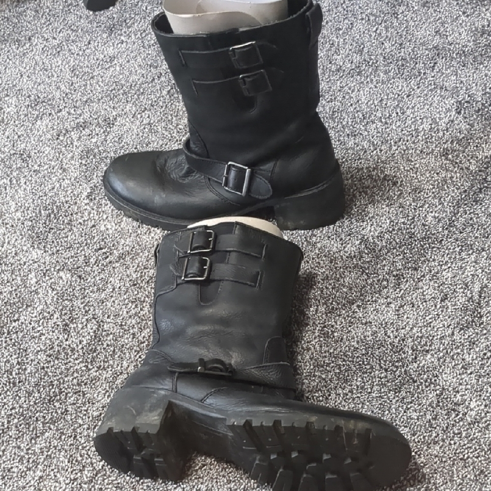 Rockport Distressed Black  Engineer Biker Leather Hydro shield 10 Womens Boots